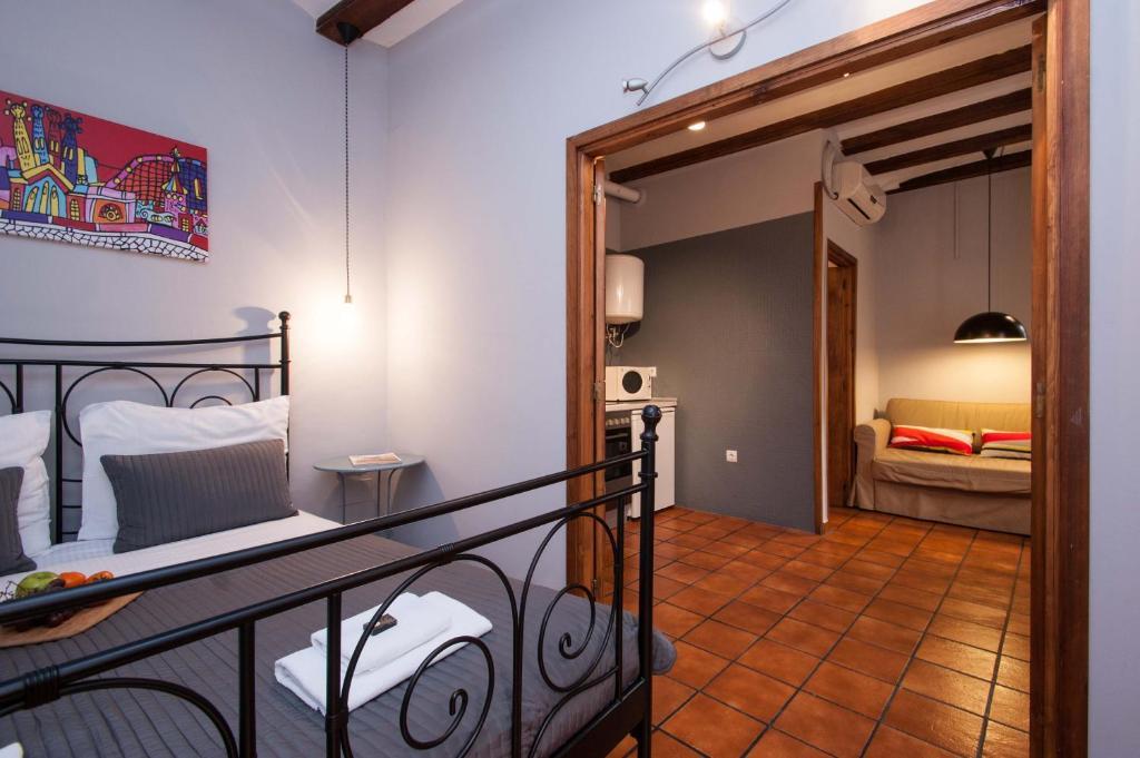 Plaza Real Hotel 2*